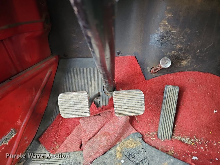 image for item DQ8571 1948 International KBS-5 fire truck