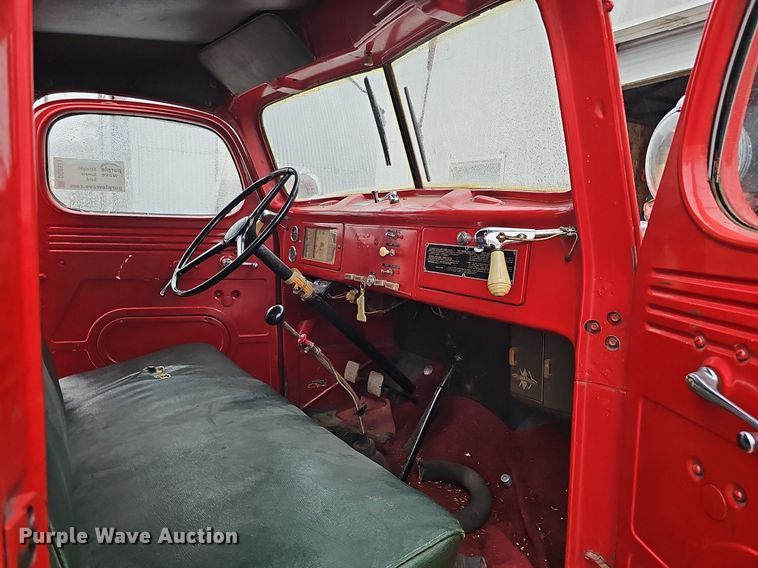 image for item DQ8571 1948 International KBS-5 fire truck