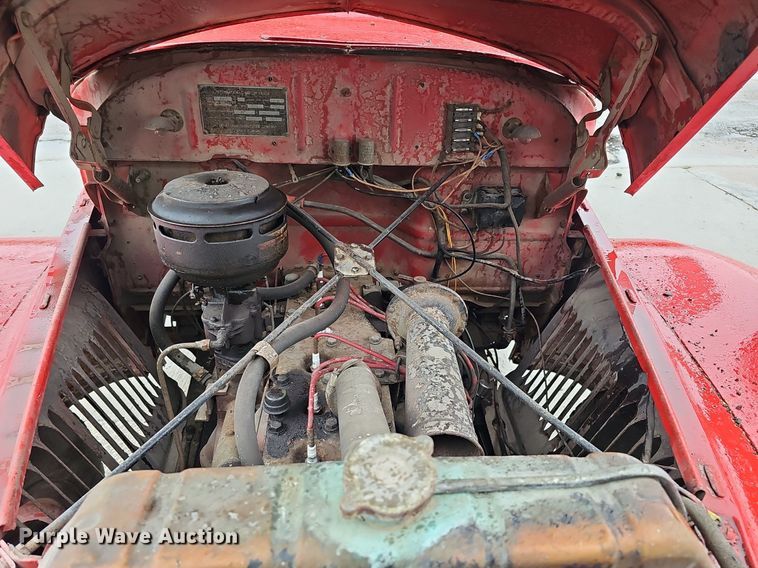 image for item DQ8571 1948 International KBS-5 fire truck