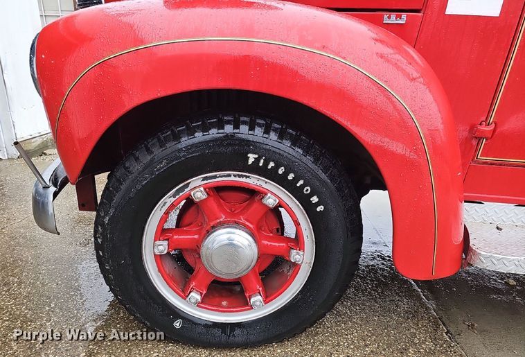 image for item DQ8571 1948 International KBS-5 fire truck