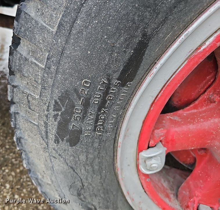 image for item DQ8571 1948 International KBS-5 fire truck