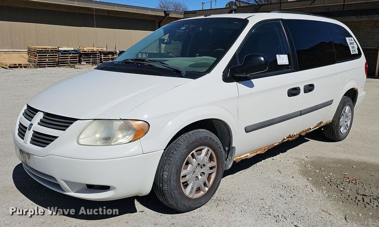 image for item DQ8582 2006 Dodge Grand Caravan van