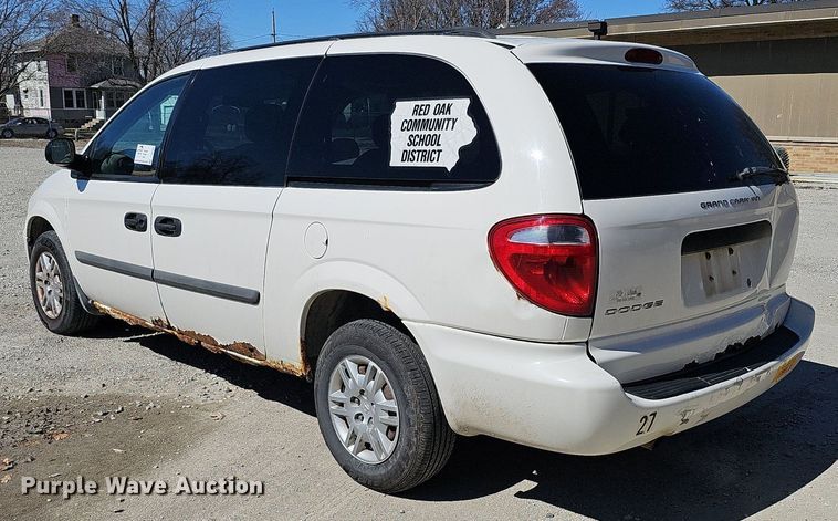 image for item DQ8582 2006 Dodge Grand Caravan van