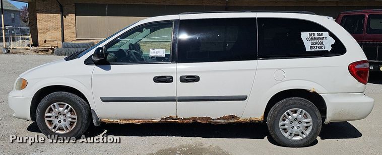 image for item DQ8582 2006 Dodge Grand Caravan van