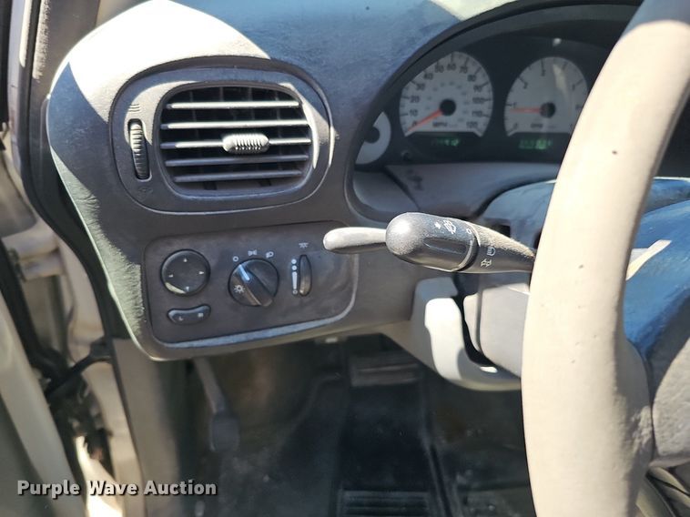 image for item DQ8582 2006 Dodge Grand Caravan van