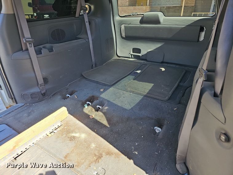 image for item DQ8582 2006 Dodge Grand Caravan van