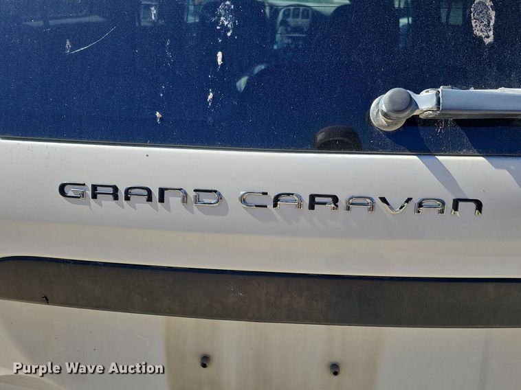 image for item DQ8582 2006 Dodge Grand Caravan van