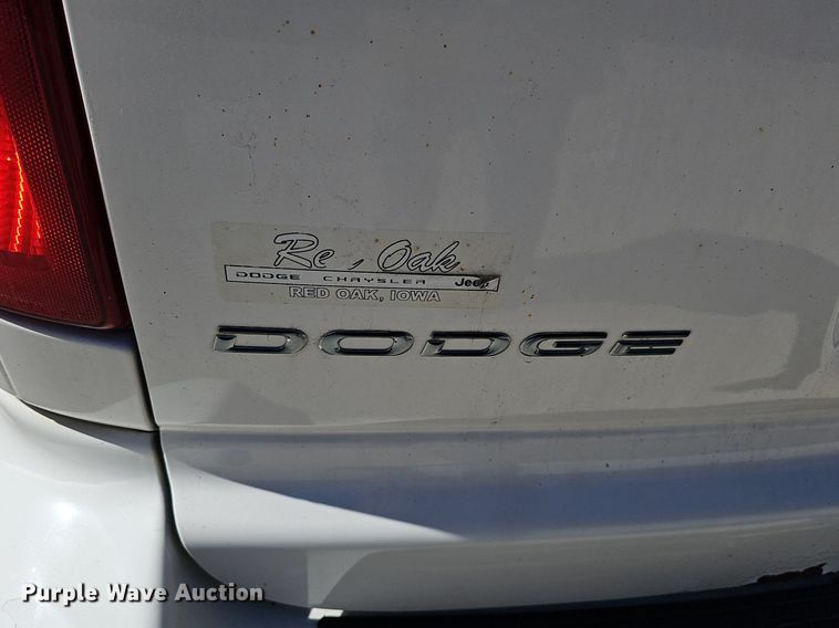 image for item DQ8582 2006 Dodge Grand Caravan van