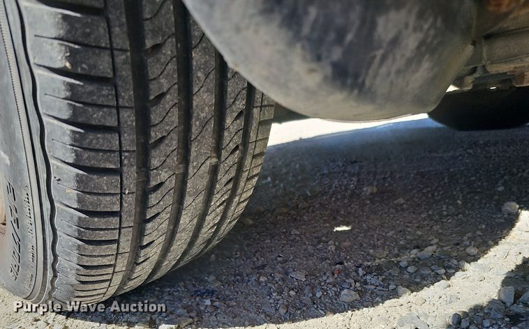 image for item DQ8582 2006 Dodge Grand Caravan van