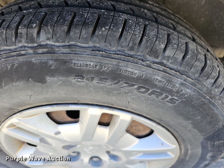 image for item DQ8582 2006 Dodge Grand Caravan van