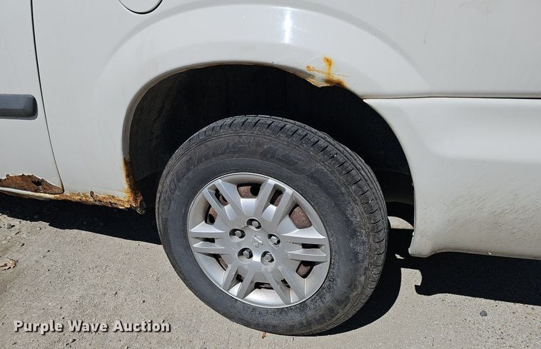 image for item DQ8582 2006 Dodge Grand Caravan van