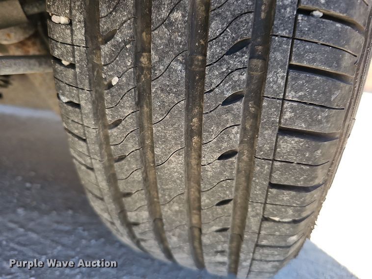 image for item DQ8582 2006 Dodge Grand Caravan van