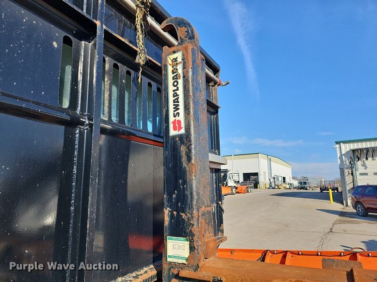 image for item DR5992 2012 International WorkStar 7400 hook lift truck