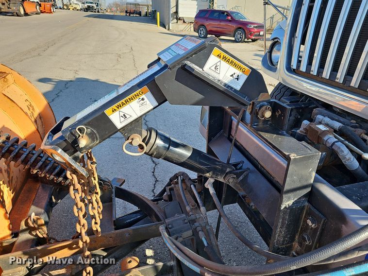 image for item DR5992 2012 International WorkStar 7400 hook lift truck