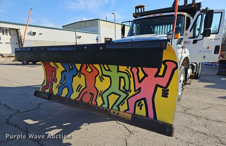 image for item DR5992 2012 International WorkStar 7400 hook lift truck