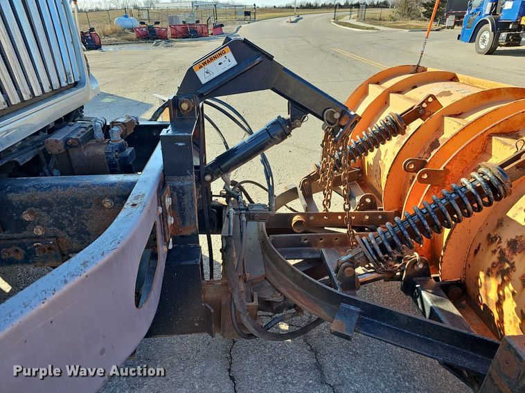 image for item DR5992 2012 International WorkStar 7400 hook lift truck