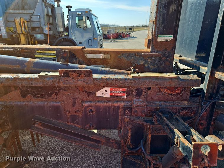 image for item DR5992 2012 International WorkStar 7400 hook lift truck