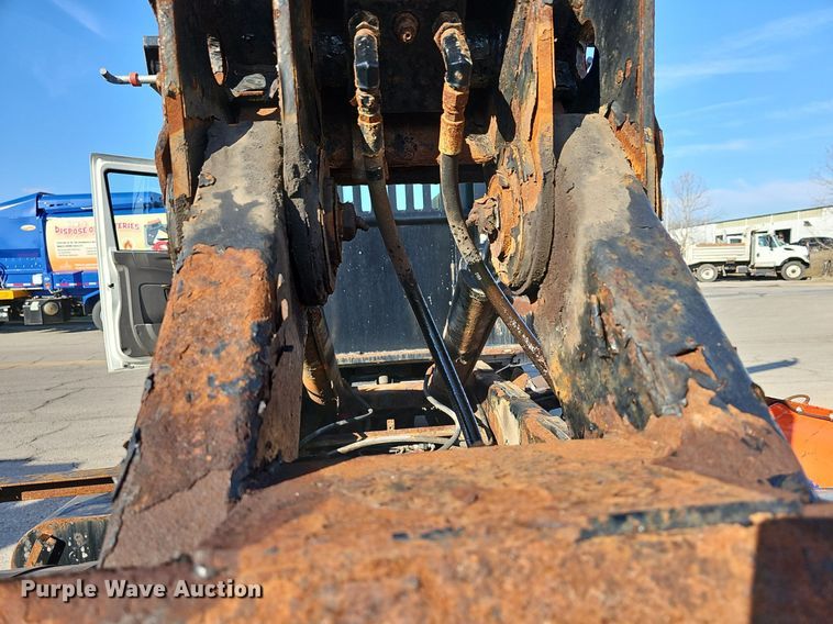 image for item DR5992 2012 International WorkStar 7400 hook lift truck