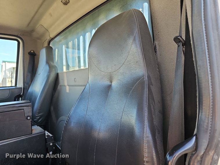 image for item DR5992 2012 International WorkStar 7400 hook lift truck