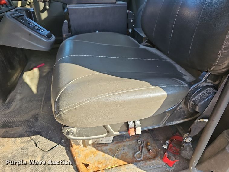 image for item DR5992 2012 International WorkStar 7400 hook lift truck