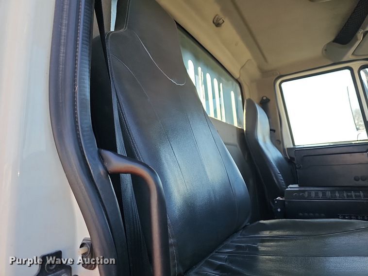 image for item DR5992 2012 International WorkStar 7400 hook lift truck