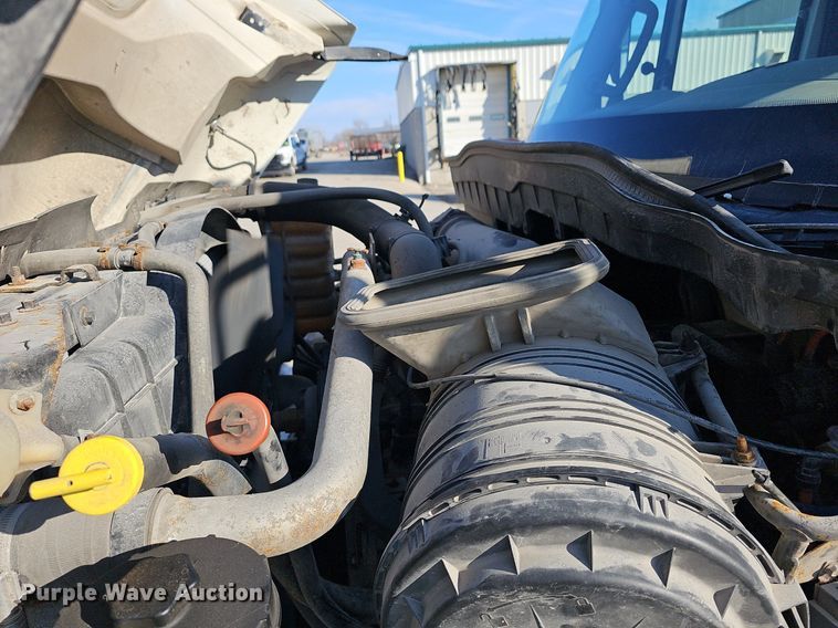 image for item DR5992 2012 International WorkStar 7400 hook lift truck