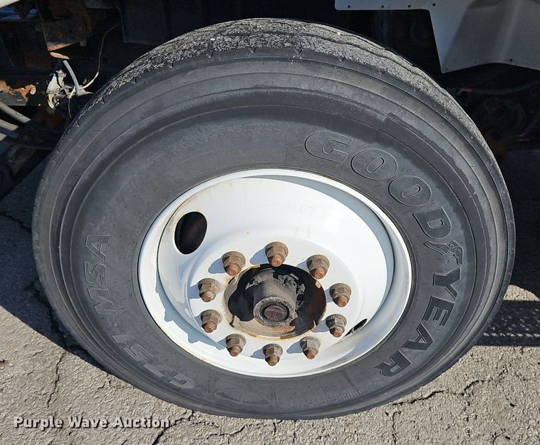 image for item DR5992 2012 International WorkStar 7400 hook lift truck