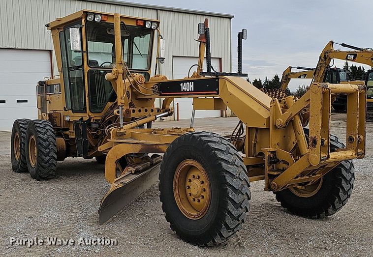 image for item DS5684 2001 Caterpillar 140H VHP  motor grader