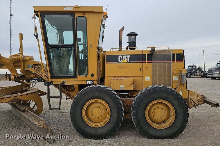 image for item DS5684 2001 Caterpillar 140H VHP  motor grader