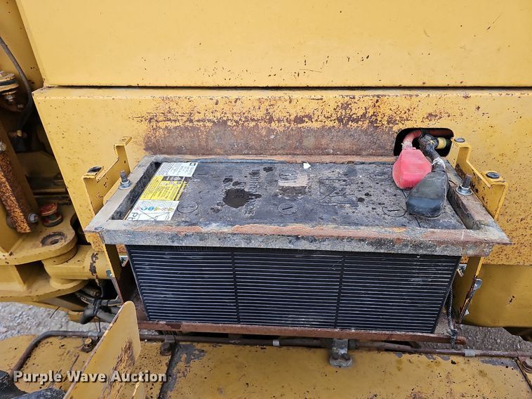 image for item DS5684 2001 Caterpillar 140H VHP  motor grader