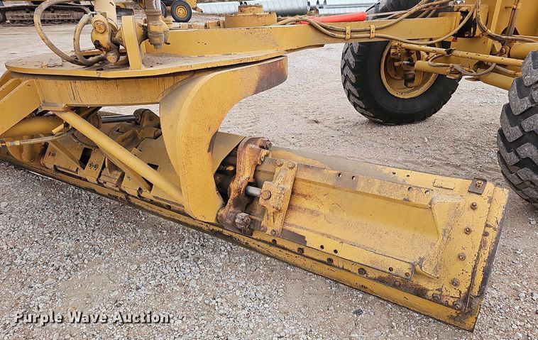 image for item DS5684 2001 Caterpillar 140H VHP  motor grader