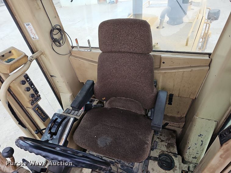 image for item DS5684 2001 Caterpillar 140H VHP  motor grader