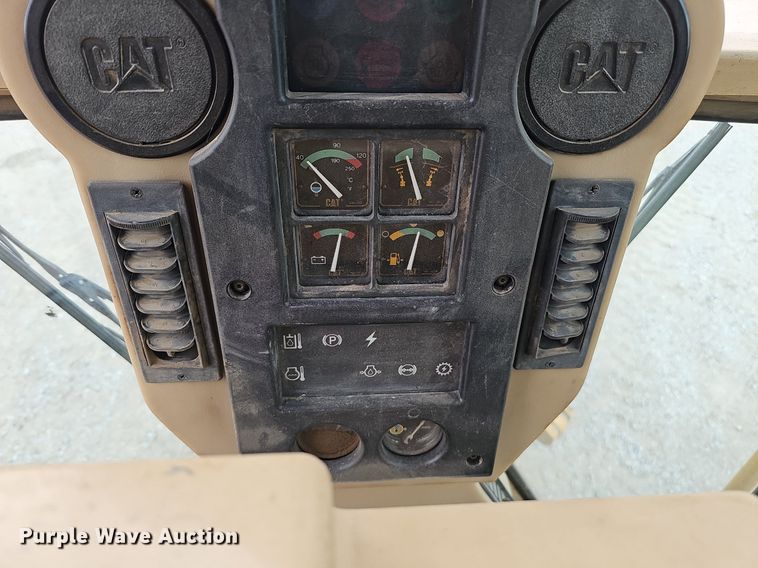 image for item DS5684 2001 Caterpillar 140H VHP  motor grader