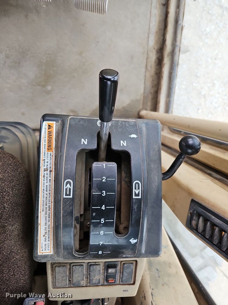 image for item DS5684 2001 Caterpillar 140H VHP  motor grader