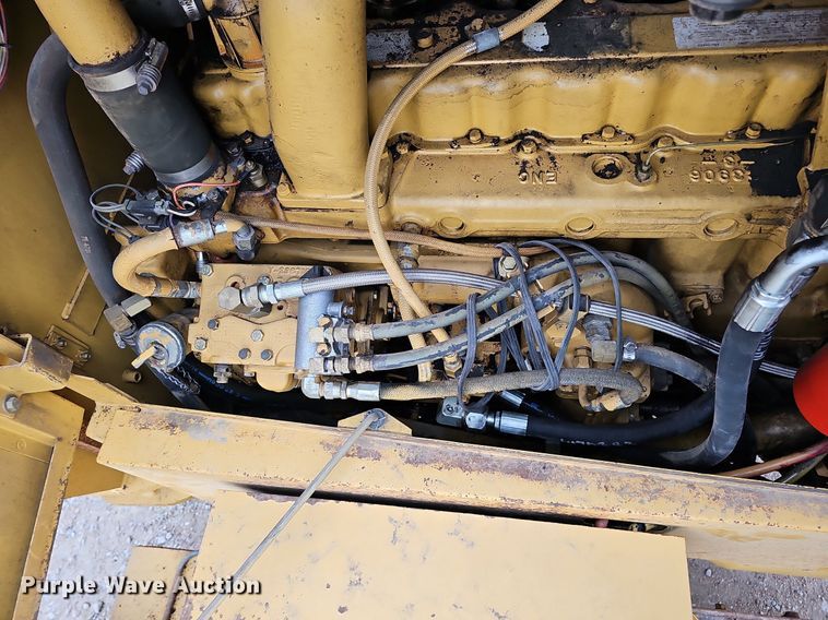 image for item DS5684 2001 Caterpillar 140H VHP  motor grader