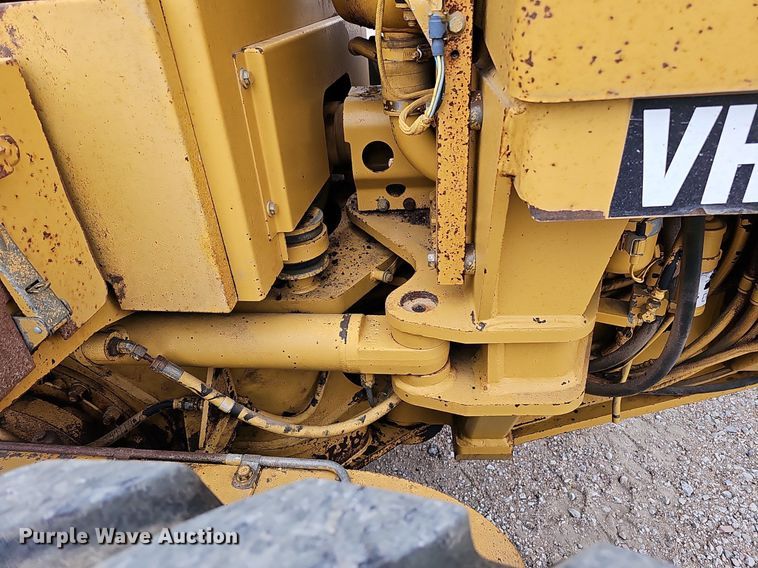 image for item DS5684 2001 Caterpillar 140H VHP  motor grader