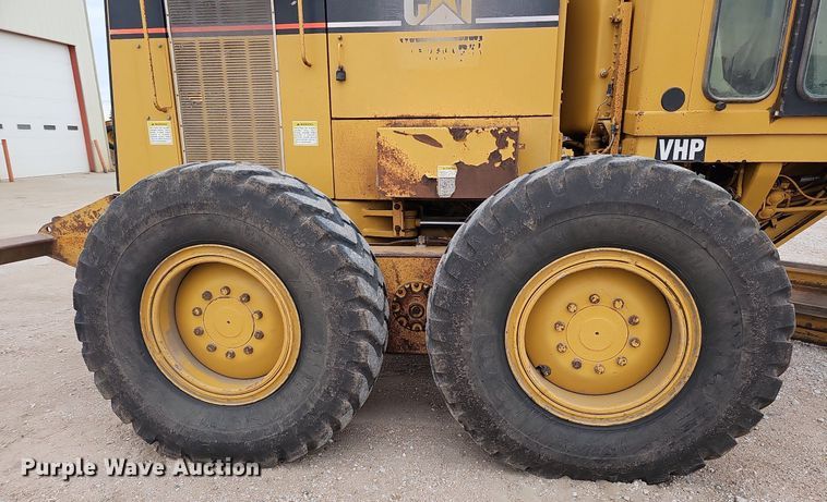 image for item DS5684 2001 Caterpillar 140H VHP  motor grader