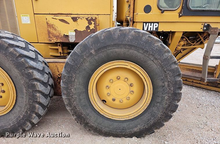 image for item DS5684 2001 Caterpillar 140H VHP  motor grader