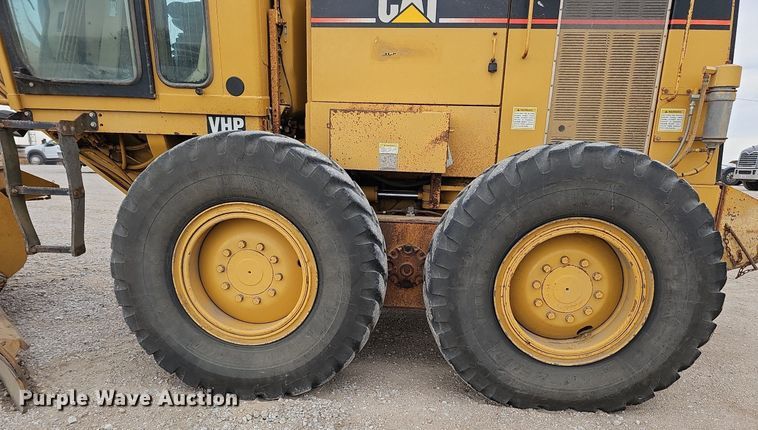 image for item DS5684 2001 Caterpillar 140H VHP  motor grader