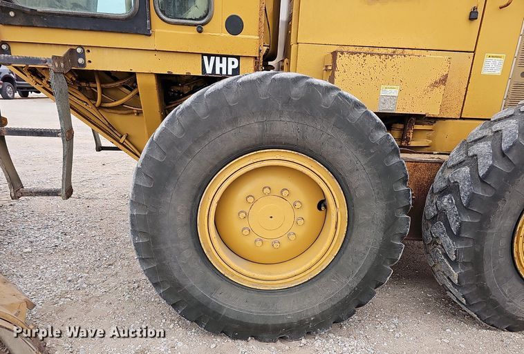 image for item DS5684 2001 Caterpillar 140H VHP  motor grader