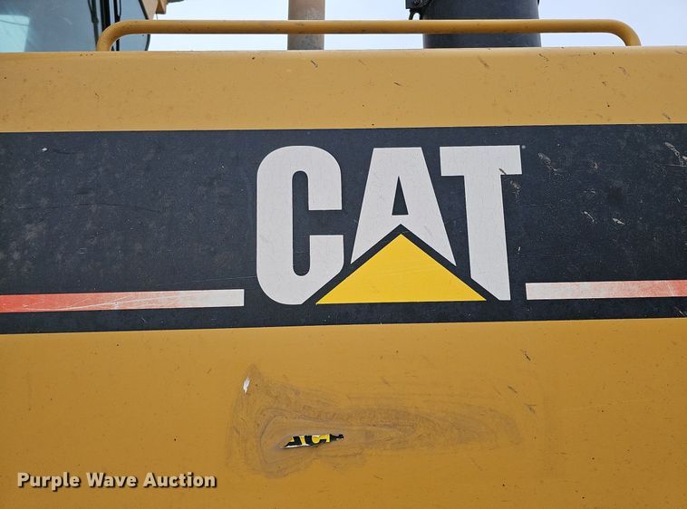 image for item DS5684 2001 Caterpillar 140H VHP  motor grader