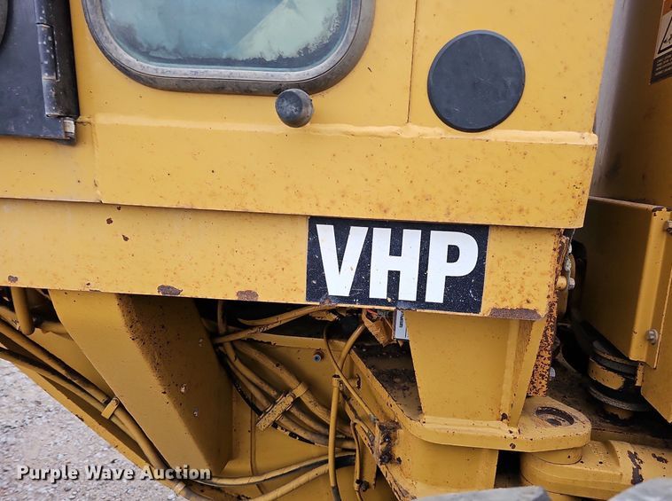 image for item DS5684 2001 Caterpillar 140H VHP  motor grader
