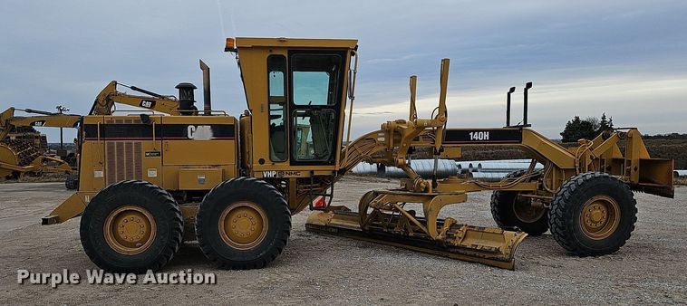 image for item DS5685 1998 Caterpillar 140H VHP motor grader