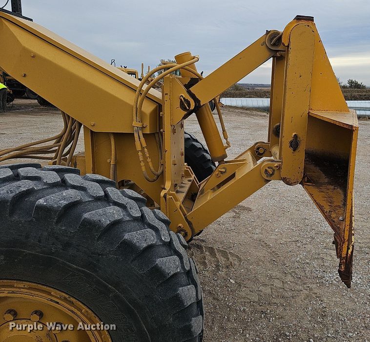 image for item DS5685 1998 Caterpillar 140H VHP motor grader