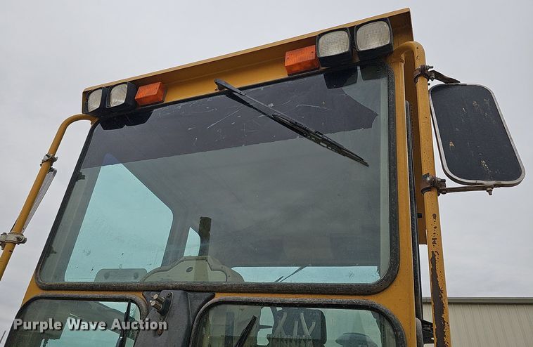 image for item DS5685 1998 Caterpillar 140H VHP motor grader