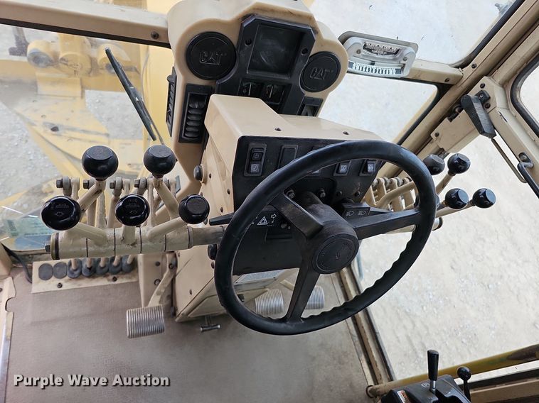 image for item DS5685 1998 Caterpillar 140H VHP motor grader