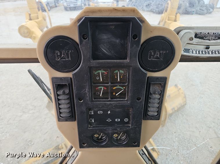 image for item DS5685 1998 Caterpillar 140H VHP motor grader