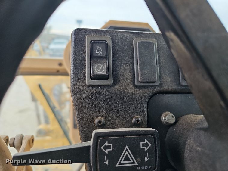 image for item DS5685 1998 Caterpillar 140H VHP motor grader