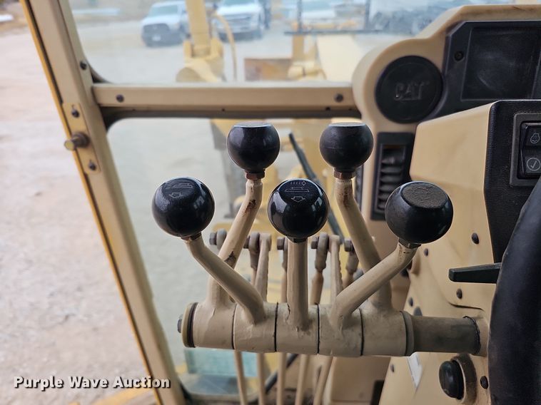 image for item DS5685 1998 Caterpillar 140H VHP motor grader