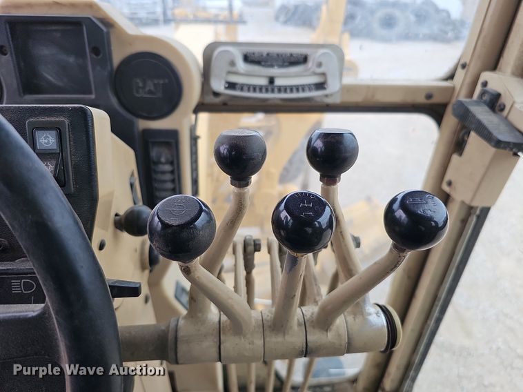 image for item DS5685 1998 Caterpillar 140H VHP motor grader